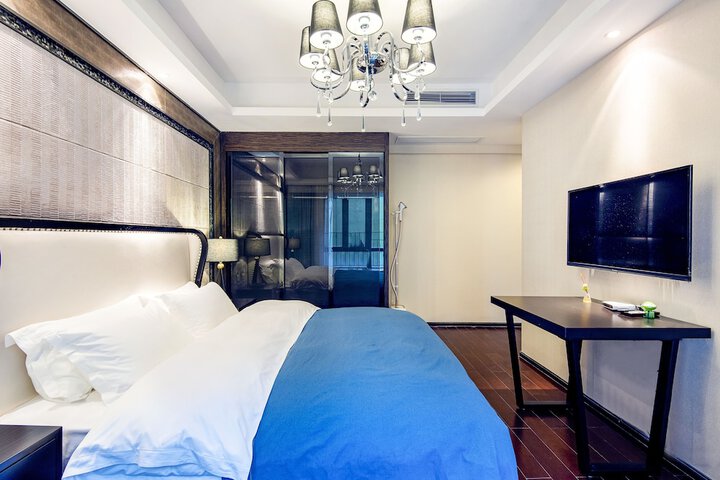 Room 26 of 84