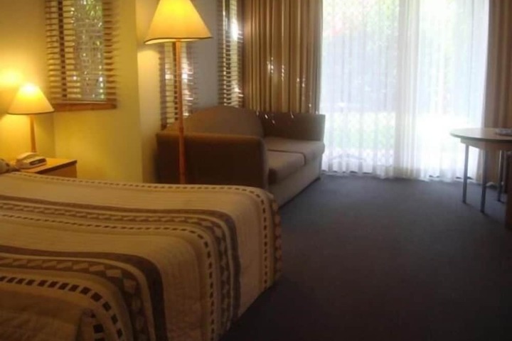 Room 14 of 34