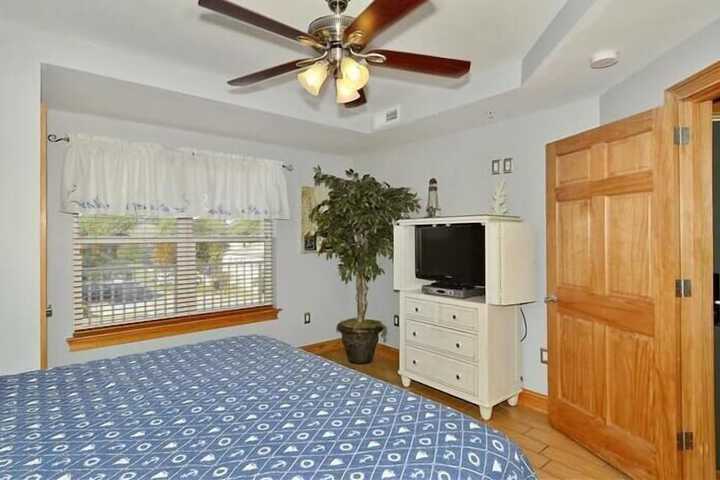 Room 12 of 90