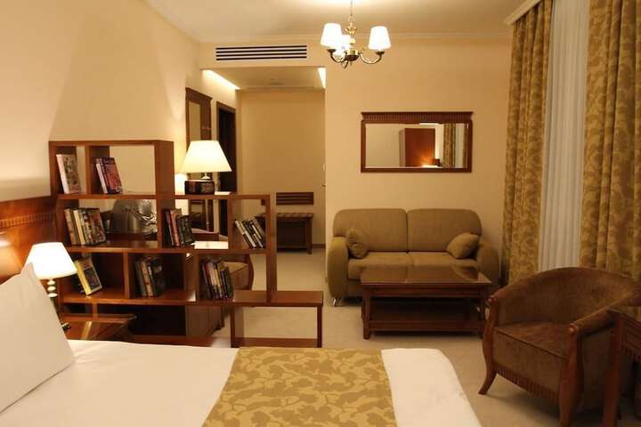 Room 5 of 35