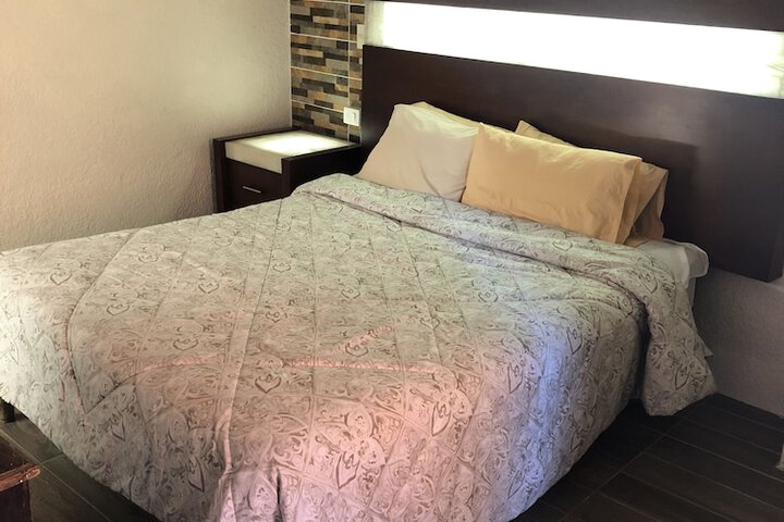 Room 7 of 44