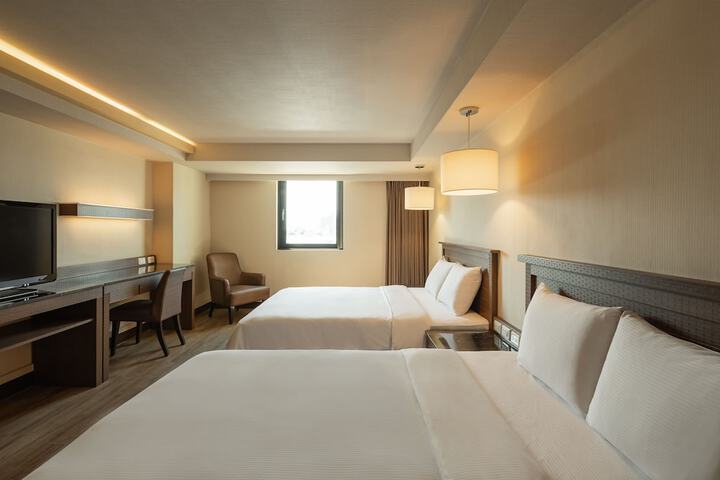 Room 5 of 47