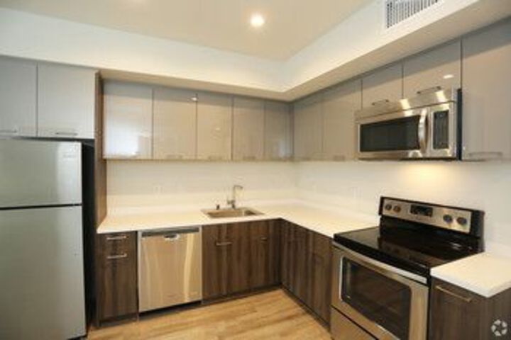 Hotel Interior 11 of 38