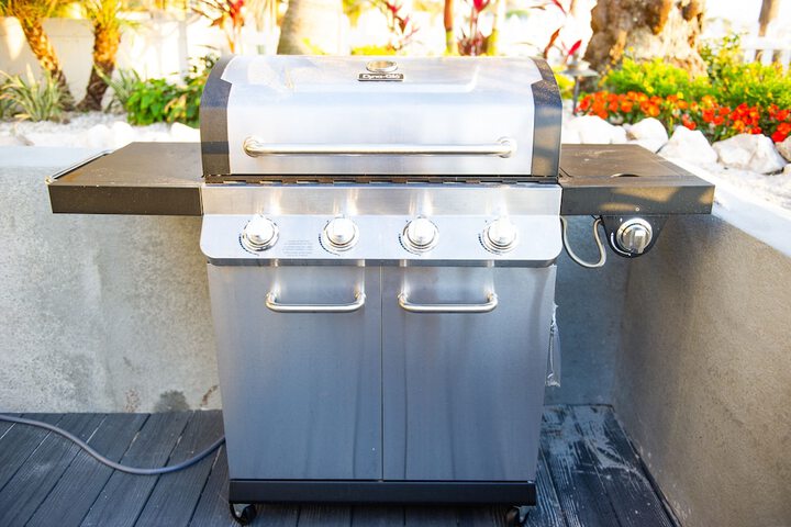 Property Grounds 105 of 128