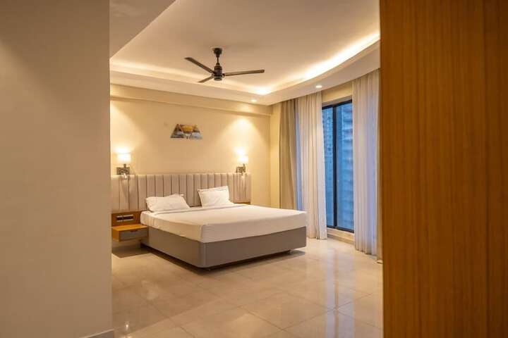 Room 2 of 7