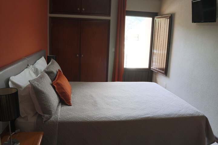 Room 19 of 64