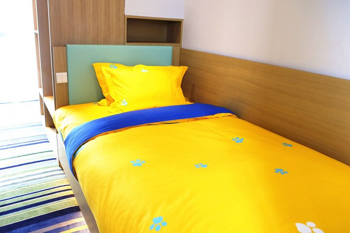 Room 8 of 73