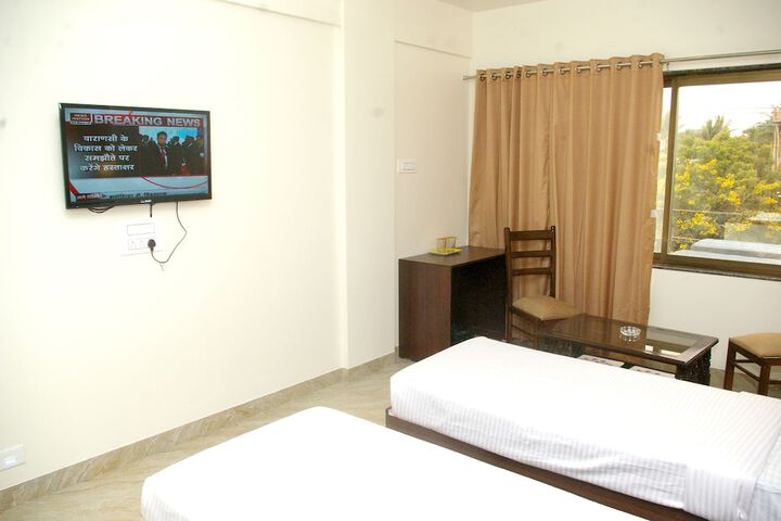Room 9 of 39