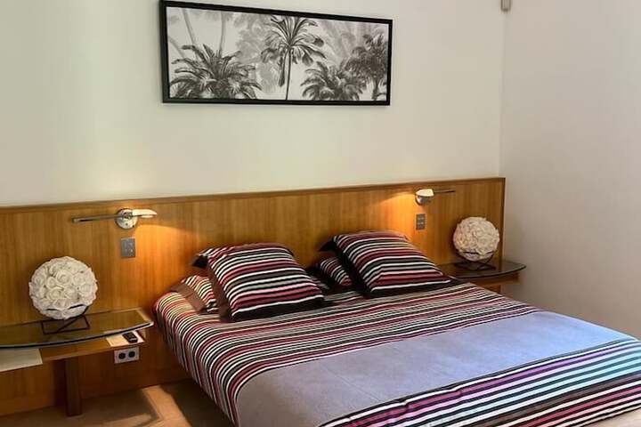 Room 13 of 105