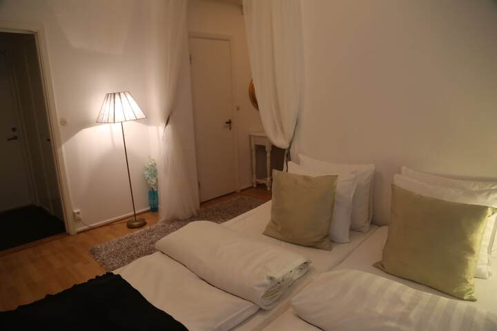 Room 4 of 52