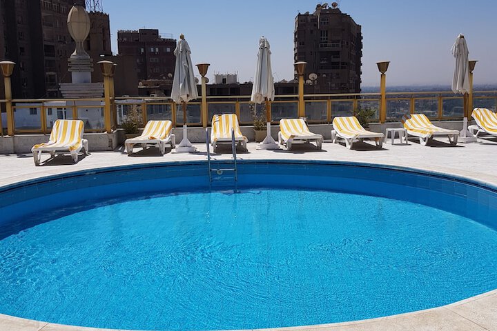 Pool 40 of 51