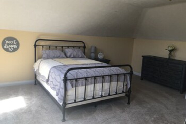 Room 26 of 38