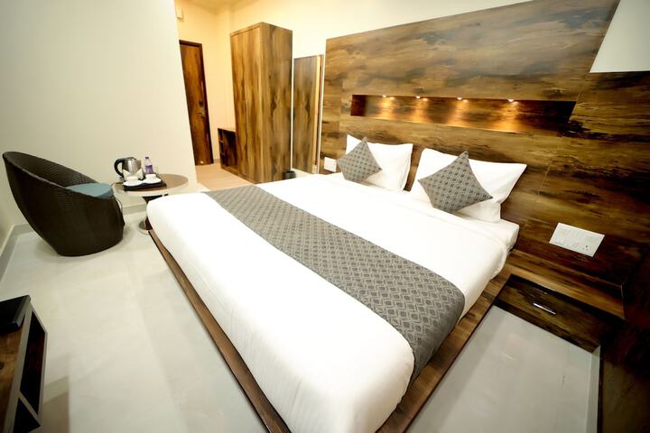Room 5 of 19