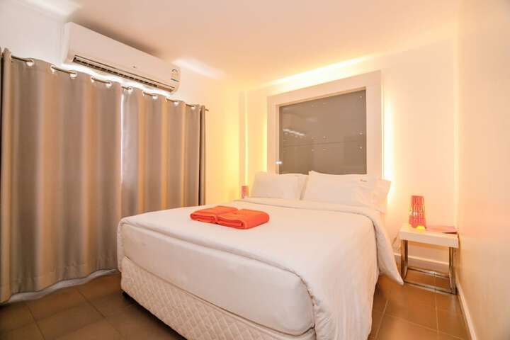Room 8 of 34