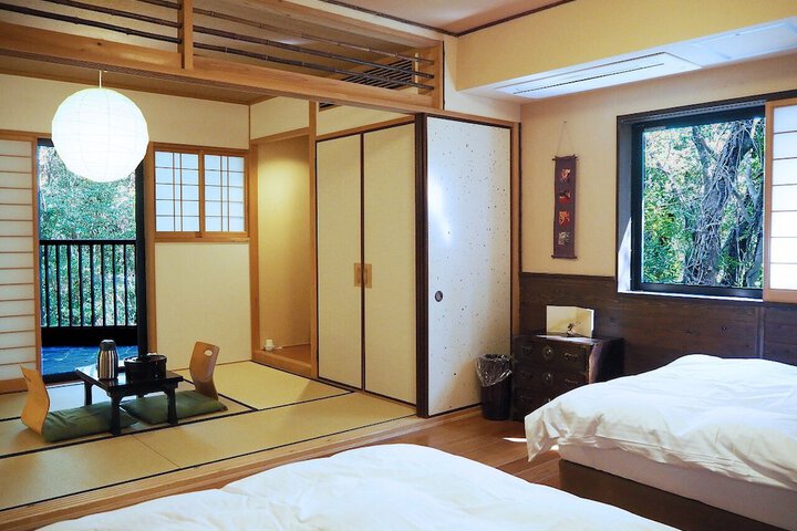 Room 5 of 19
