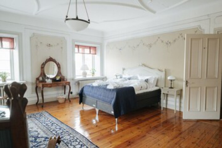Room 70 of 115