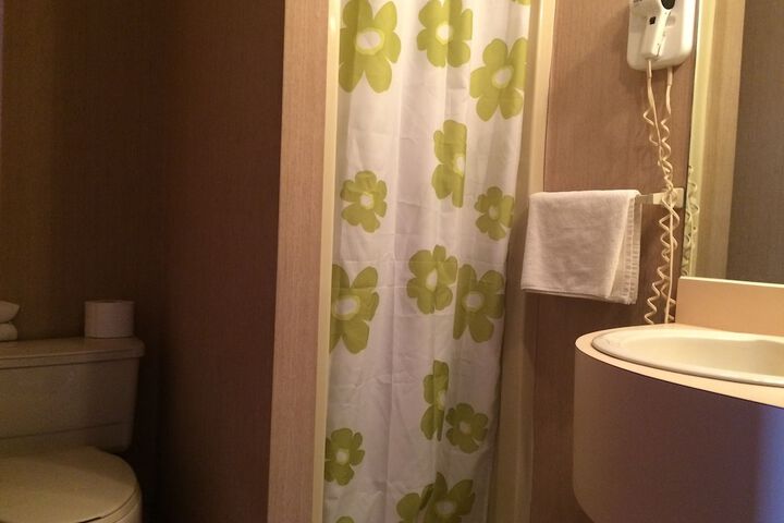 Superior Room 1 King Bed Jetted Tub Pool View Hardwood Floors (4 of 8)