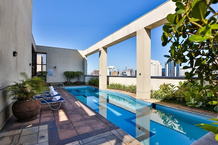 Pool 76 of 108