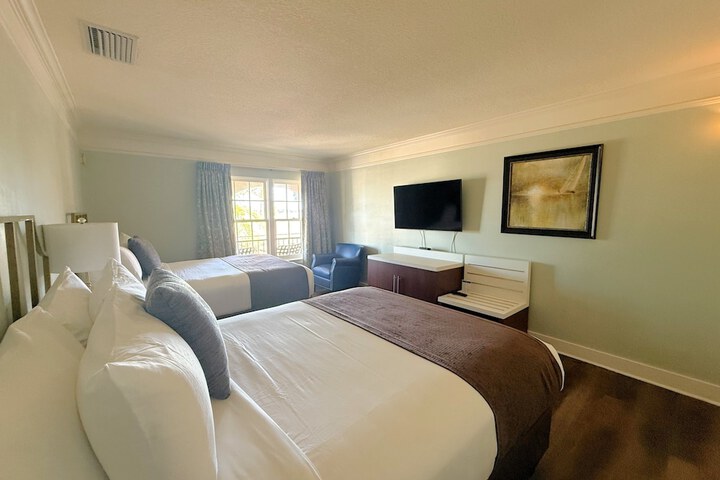 Room 34 of 61