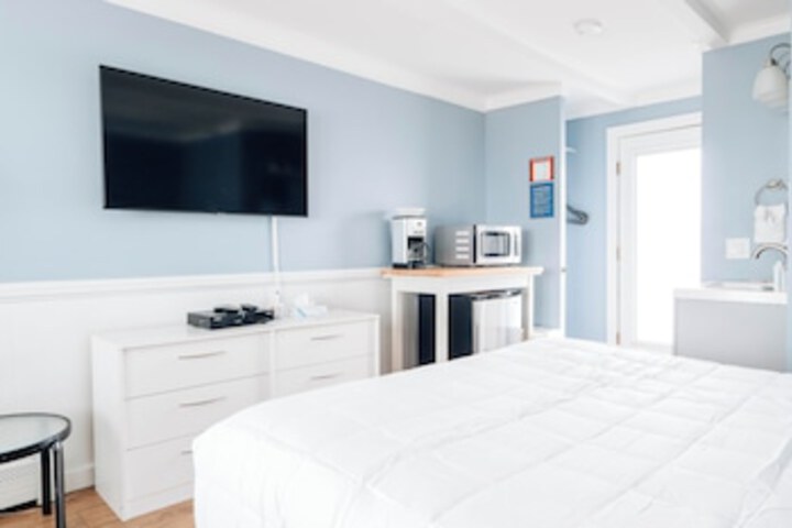 Room 211 of 384