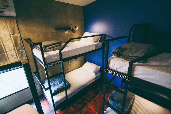 Room 11 of 60