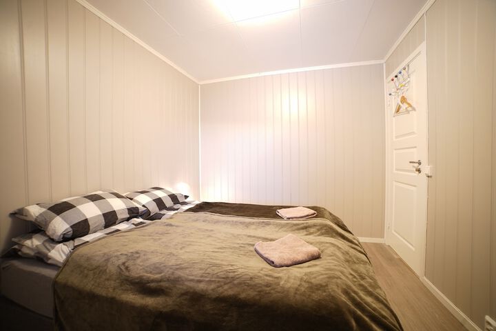 Room 2 of 26