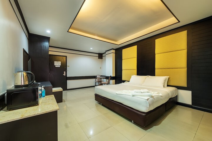 Room 19 of 78