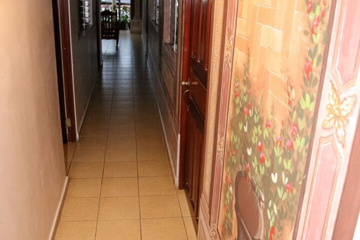Ballroom/Hall 25 of 32