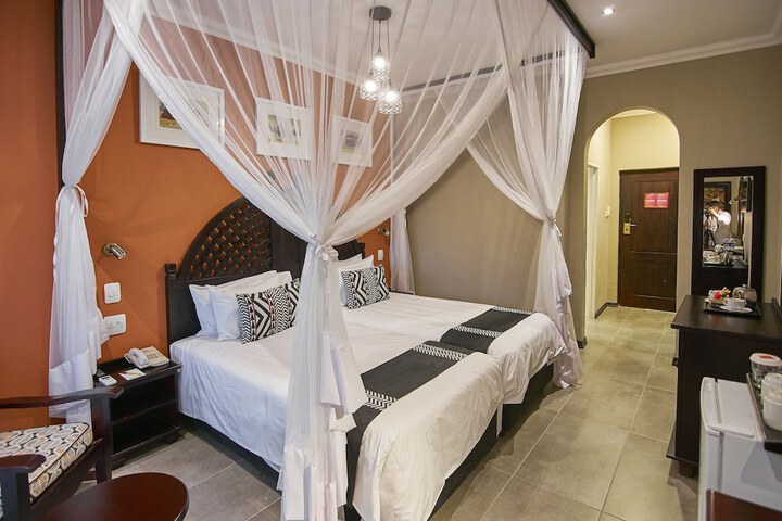 Room 14 of 49