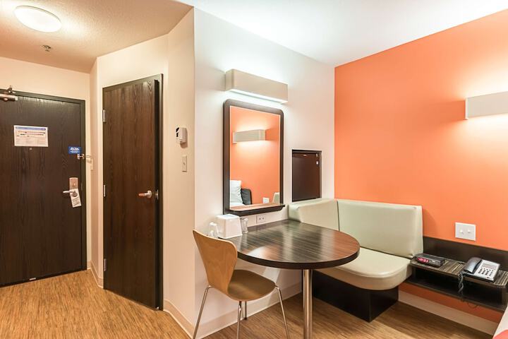 Room 19 of 41