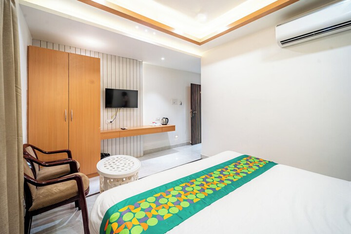Room 14 of 38