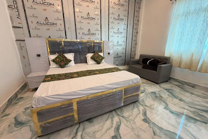 Room 30 of 69