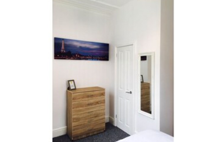 Room 46 of 95