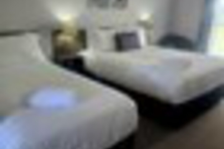 Room 20 of 174
