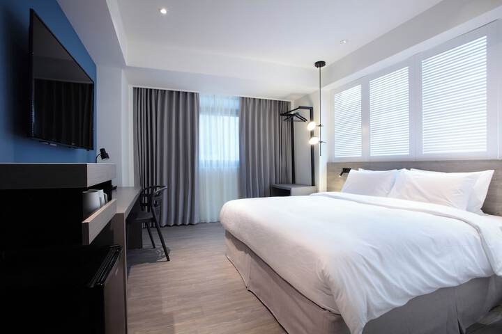 Room 12 of 67
