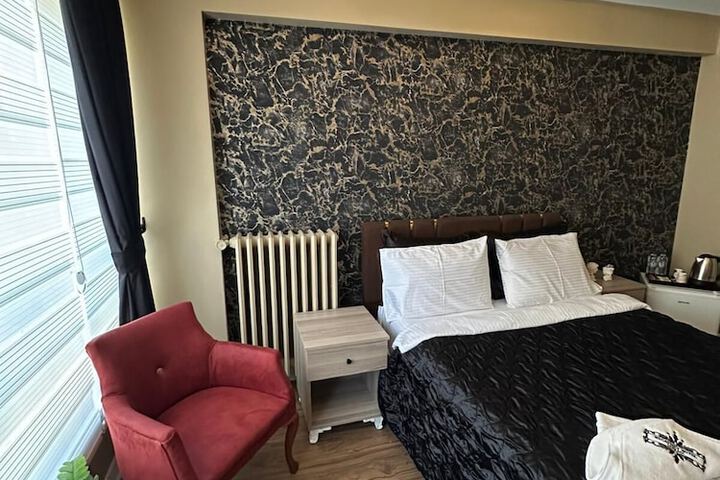 Room 35 of 59