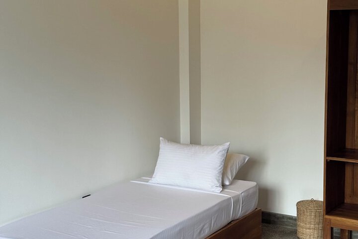 Room 7 of 36