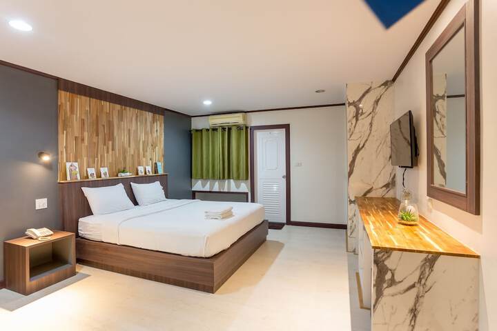 Room 20 of 85