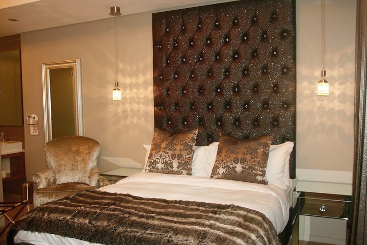 Room 28 of 132