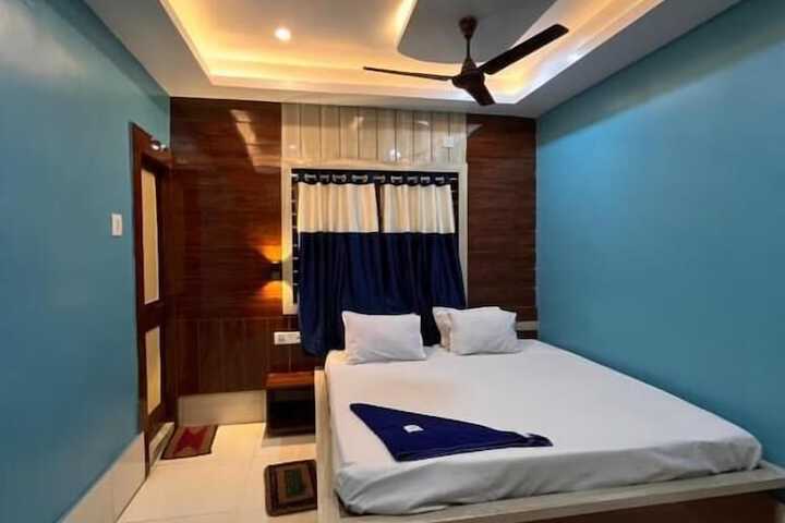 Room 3 of 18