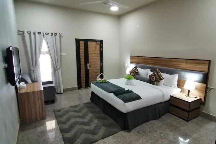 Room 9 of 49