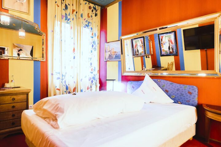 Room 7 of 46