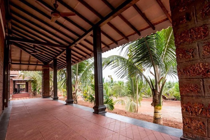 Ballroom/Hall 35 of 60