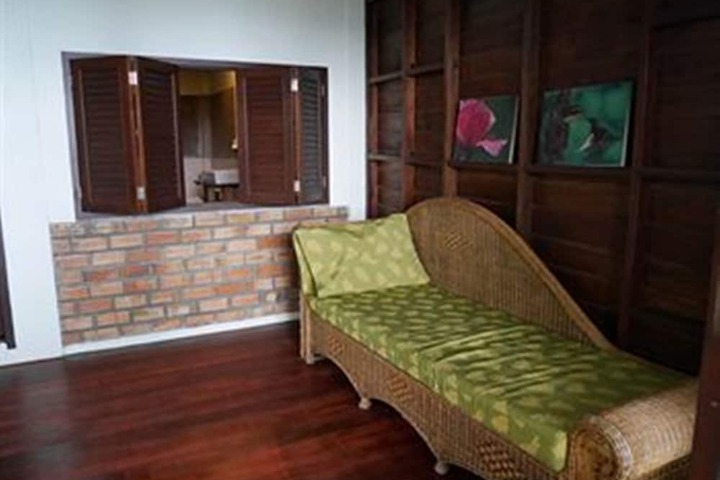 Room 10 of 53