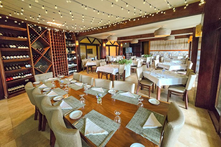 Dining 65 of 102