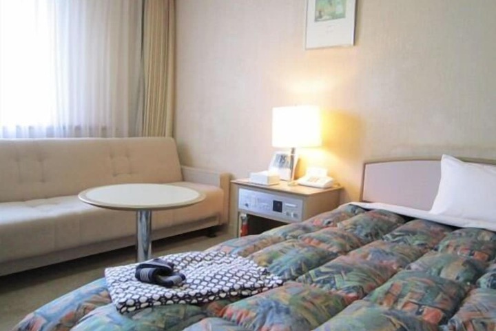 Room 3 of 11