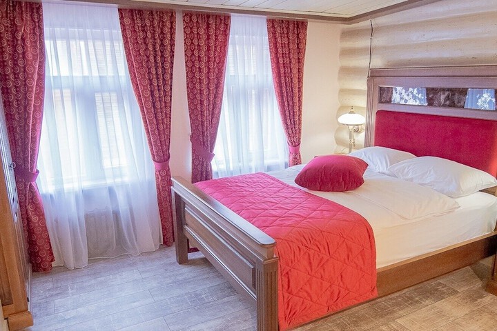 Room 25 of 42