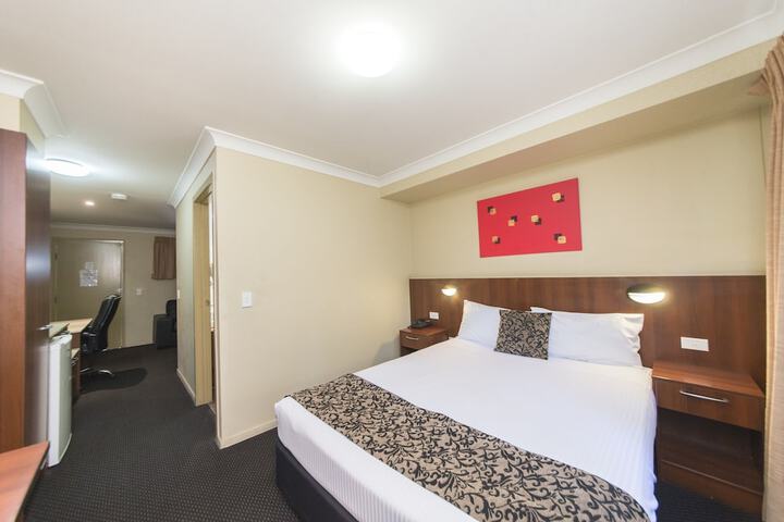 Room 14 of 74