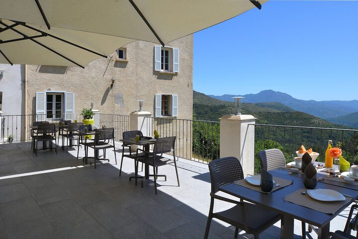 Terrace/Patio 58 of 60