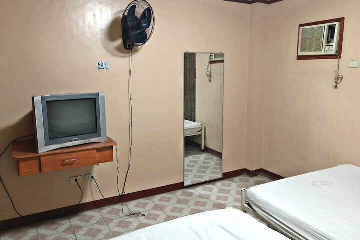 Room 7 of 26